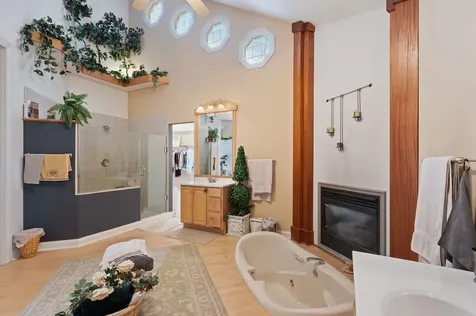 28W280 Oak Creek Court West Chicago IL 60185