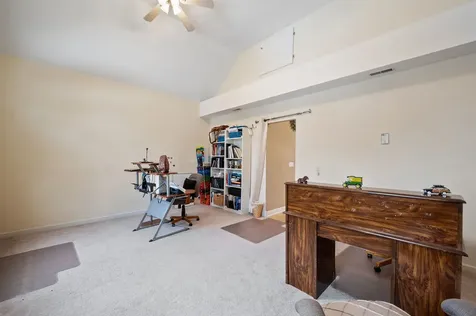 28W280 Oak Creek Court West Chicago IL 60185