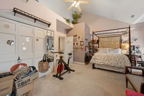 28W280 Oak Creek Court West Chicago IL 60185