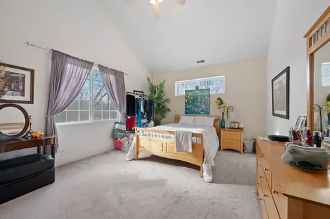 28W280 Oak Creek Court West Chicago IL 60185