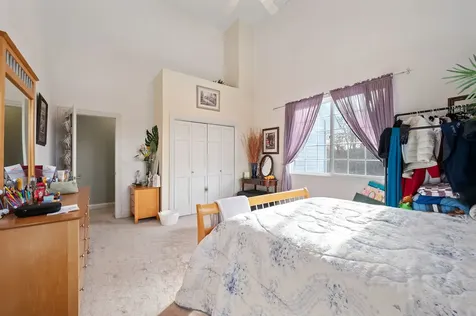 28W280 Oak Creek Court West Chicago IL 60185