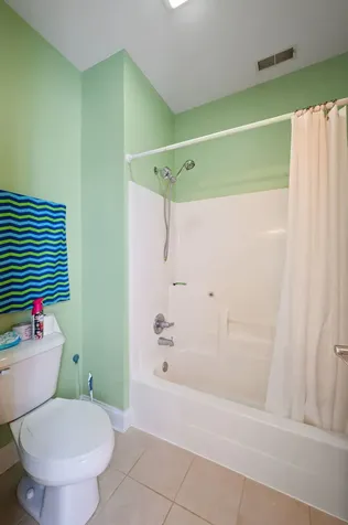 28W280 Oak Creek Court West Chicago IL 60185