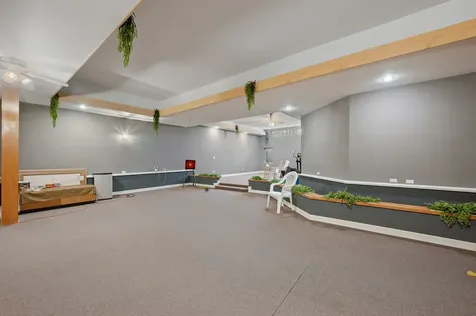28W280 Oak Creek Court West Chicago IL 60185