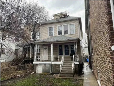 8613 South Houston Avenue Chicago IL 60617