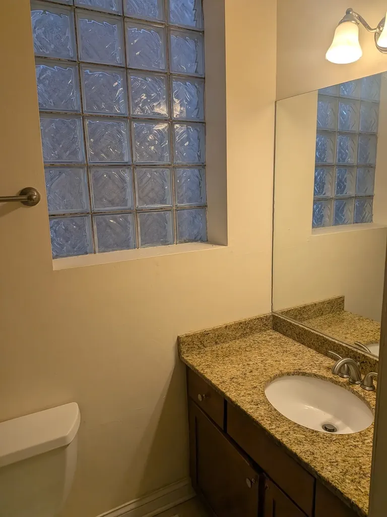 435 East 42nd Street Chicago IL 60653