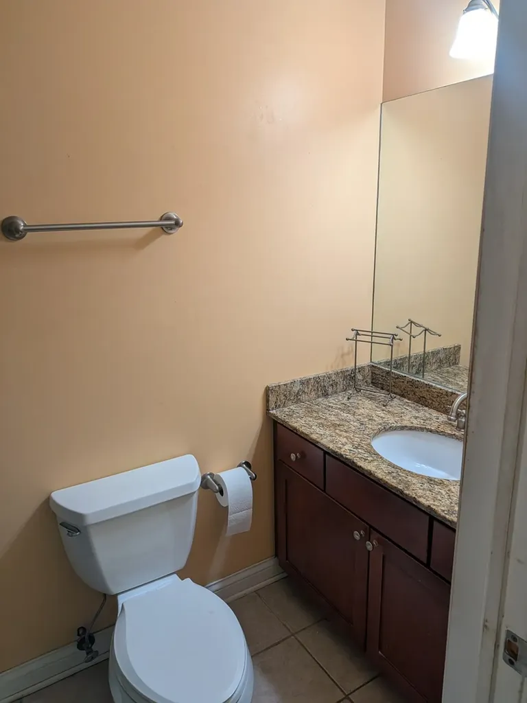 435 East 42nd Street Chicago IL 60653