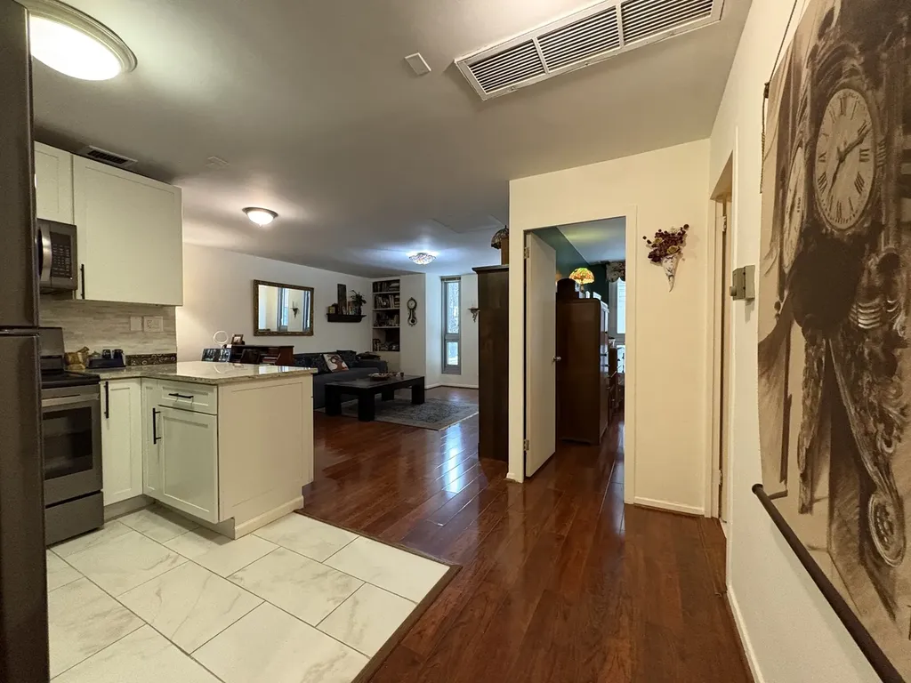 21 West Goethe Street Chicago IL 60610