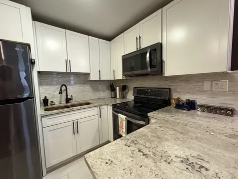 21 West Goethe Street Chicago IL 60610