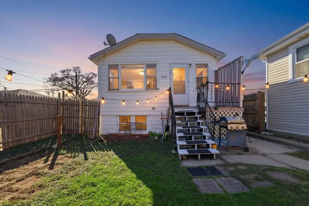 3524 North Ozark Avenue Chicago IL 60634