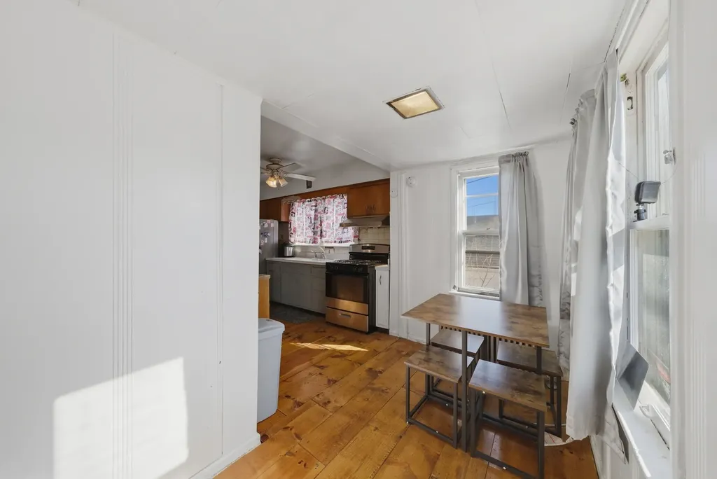3524 North Ozark Avenue Chicago IL 60634