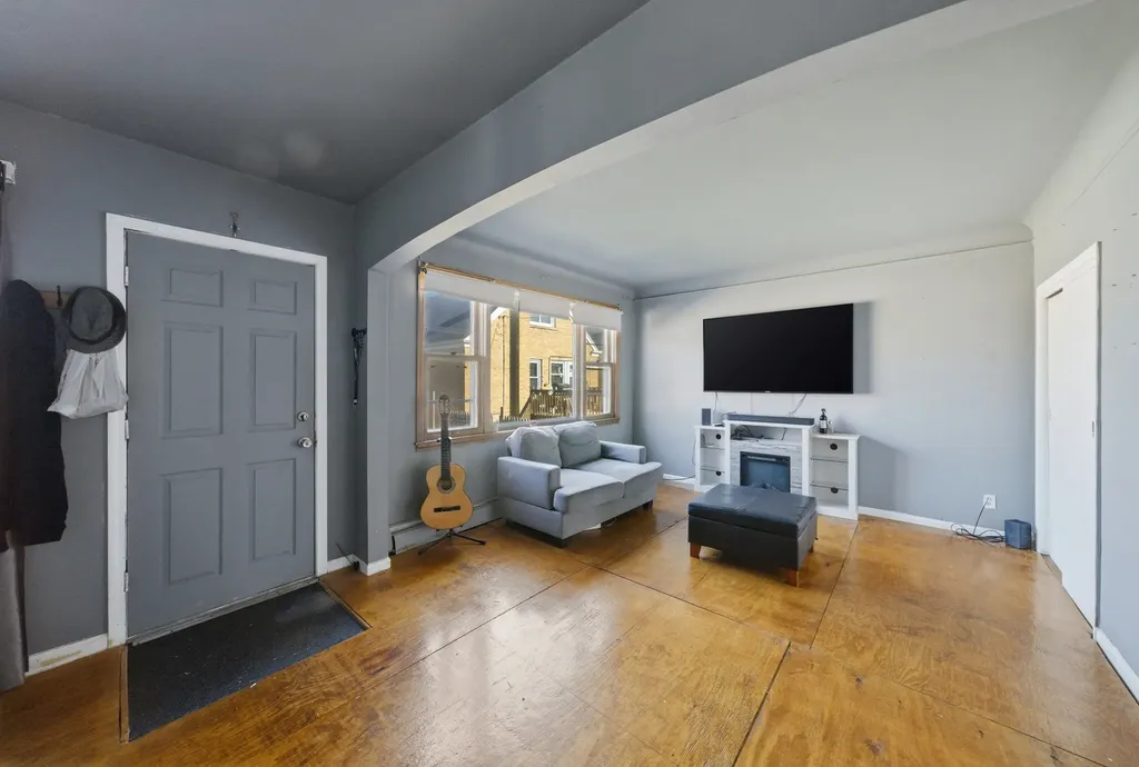 3524 North Ozark Avenue Chicago IL 60634