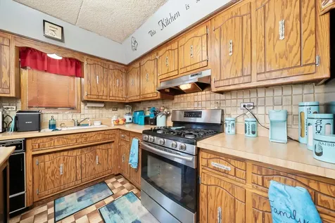 6237 South Newland Avenue Chicago IL 60638