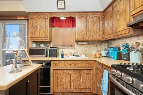 6237 South Newland Avenue Chicago IL 60638