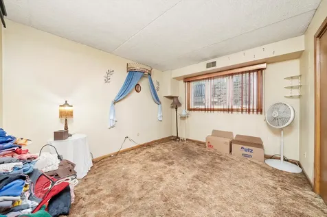 6237 South Newland Avenue Chicago IL 60638