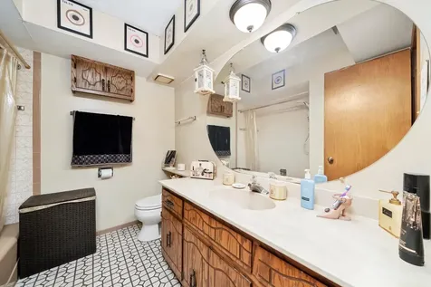6237 South Newland Avenue Chicago IL 60638
