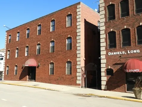 5 South County Street Waukegan IL 60085