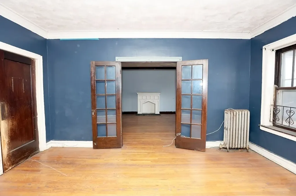 7712 South Ridgeland Avenue Chicago IL 60649
