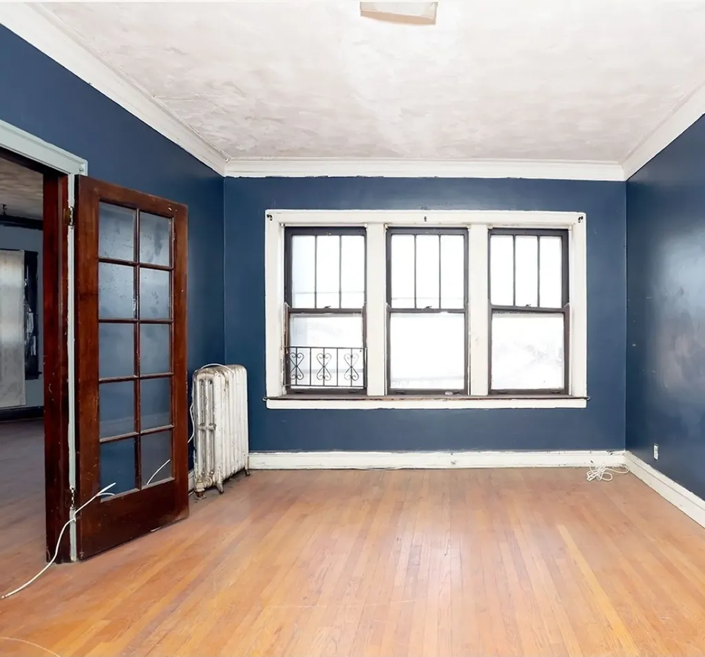 7712 South Ridgeland Avenue Chicago IL 60649