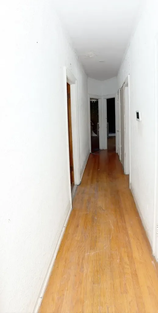 7712 South Ridgeland Avenue Chicago IL 60649