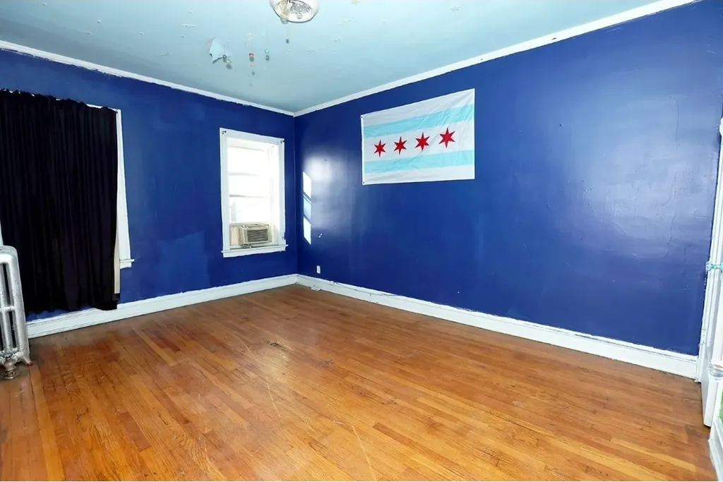 7712 South Ridgeland Avenue Chicago IL 60649