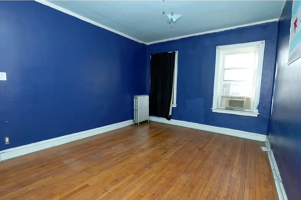 7712 South Ridgeland Avenue Chicago IL 60649
