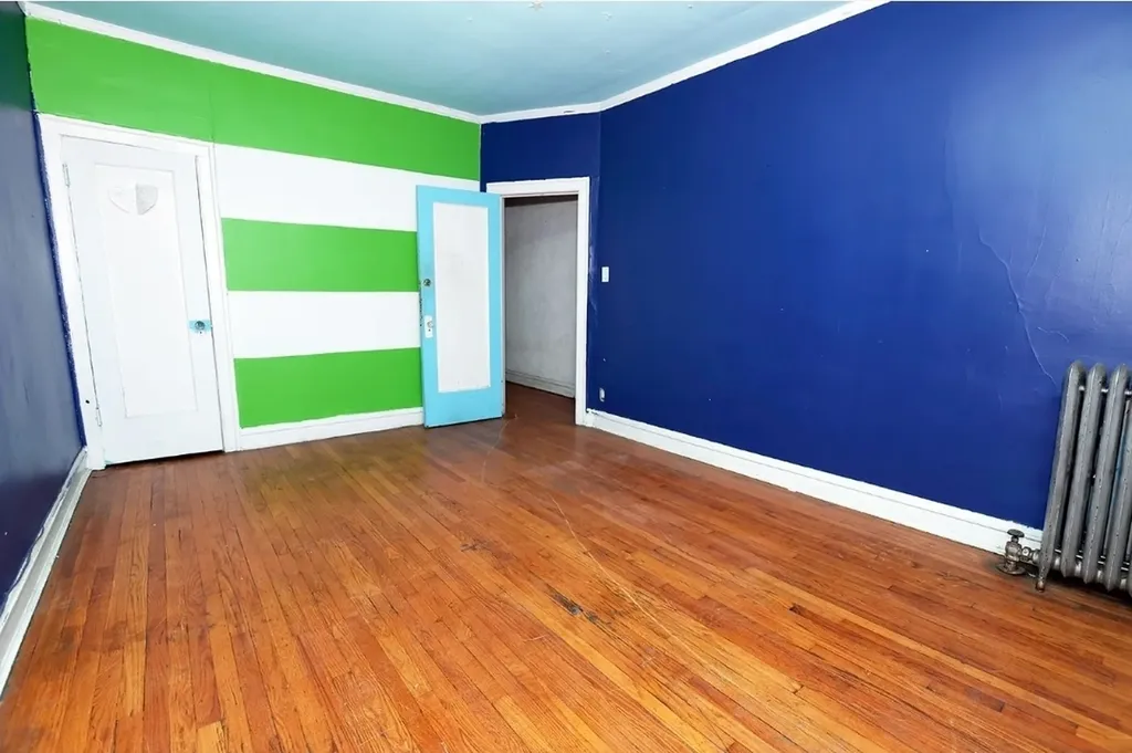 7712 South Ridgeland Avenue Chicago IL 60649
