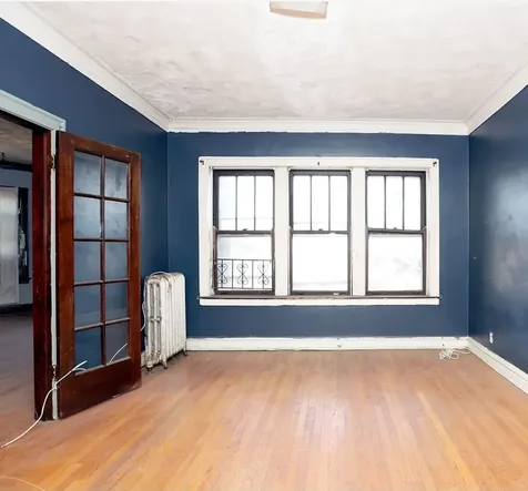 7712 South Ridgeland Avenue Chicago IL 60649