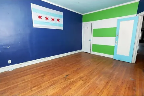 7712 South Ridgeland Avenue Chicago IL 60649