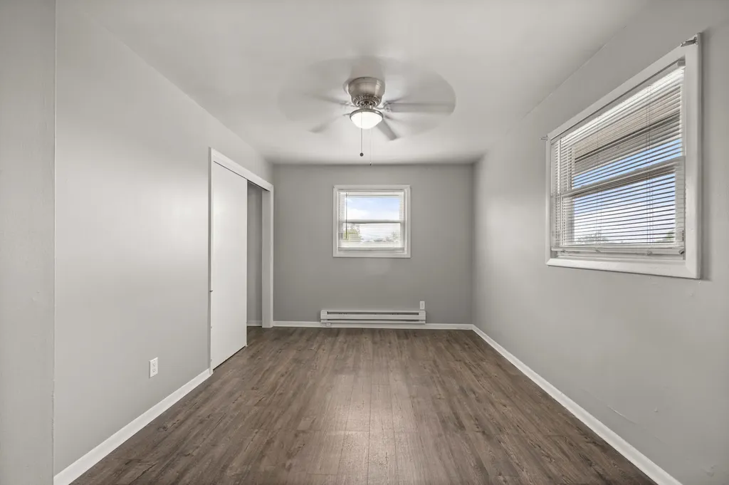 304 Hankes Avenue Aurora IL 60505