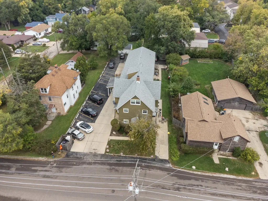 304 Hankes Avenue Aurora IL 60505