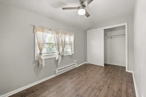 304 Hankes Avenue Aurora IL 60505