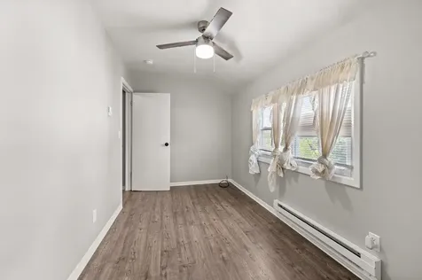 304 Hankes Avenue Aurora IL 60505