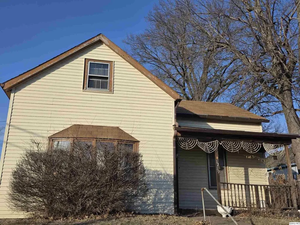 1219 Lind Street Quincy IL 62301