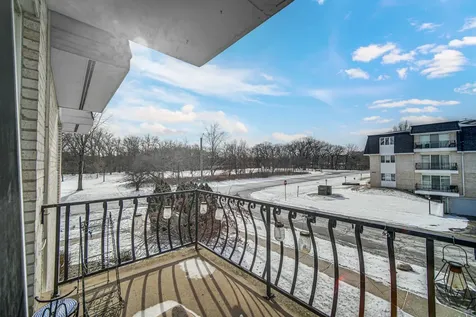 18559 Escanaba Avenue Lansing IL 60438