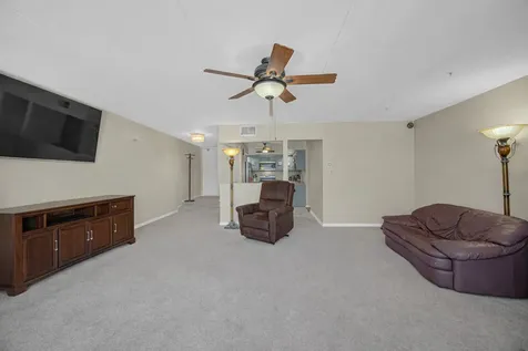 18559 Escanaba Avenue Lansing IL 60438