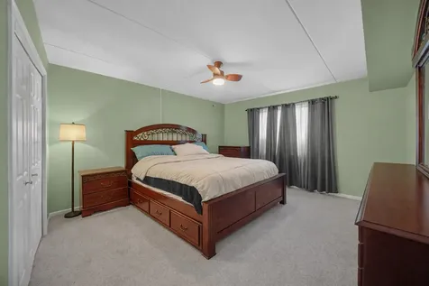18559 Escanaba Avenue Lansing IL 60438