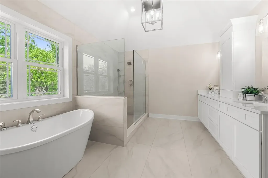 520 North Sleight Street Naperville IL 60563
