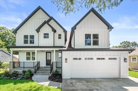 520 North Sleight Street Naperville IL 60563