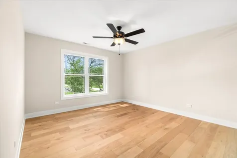 520 North Sleight Street Naperville IL 60563