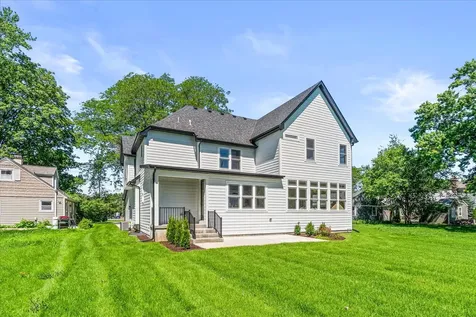 520 North Sleight Street Naperville IL 60563