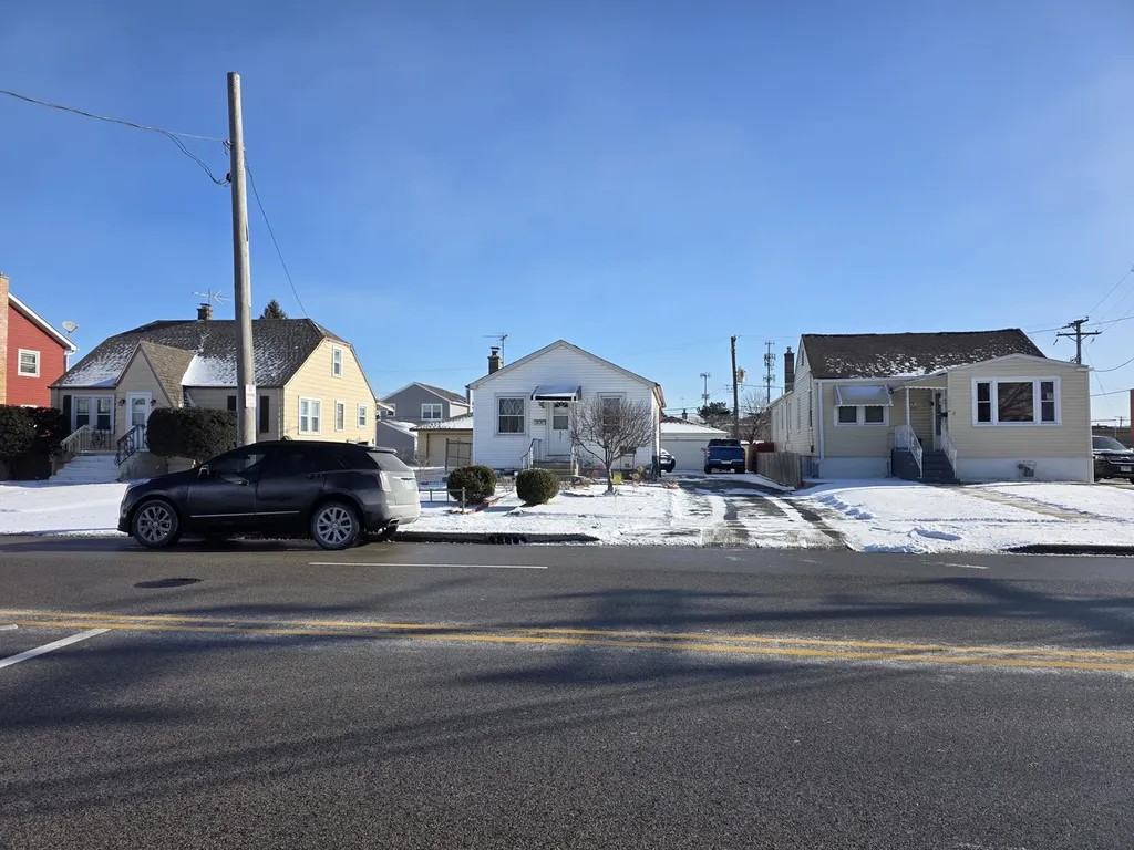 4241 Ruby Street Schiller Park IL 60176