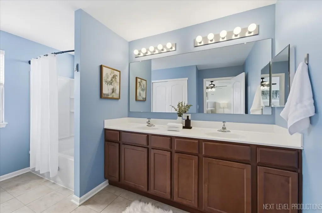 5734 Oak Ridge Way Lisle IL 60532