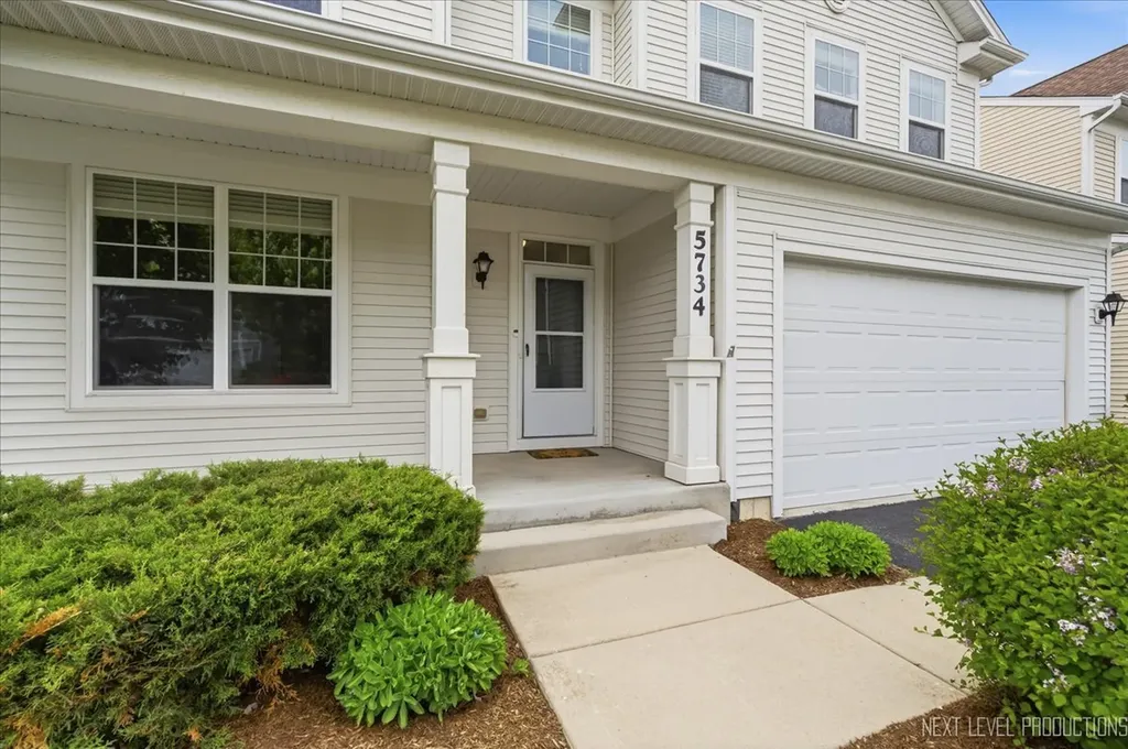 5734 Oak Ridge Way Lisle IL 60532