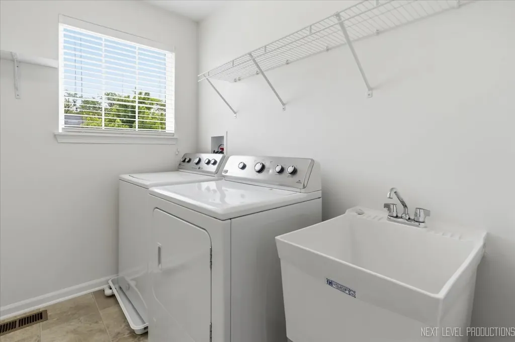5734 Oak Ridge Way Lisle IL 60532