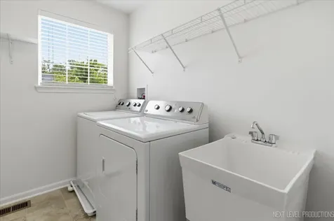 5734 Oak Ridge Way Lisle IL 60532