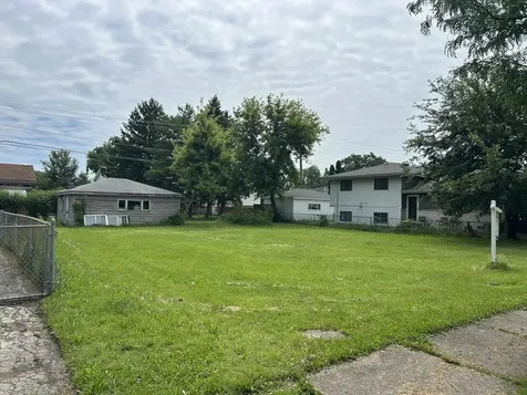 4223 Elm Avenue Lyons IL 60534