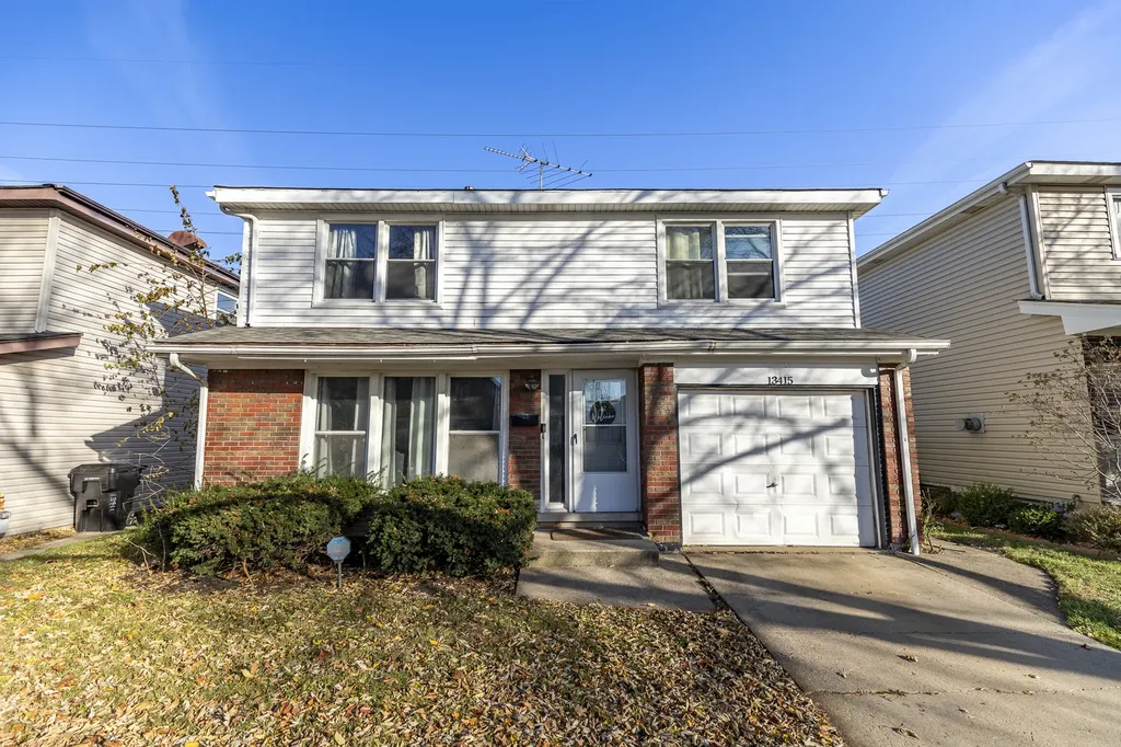 13415 South Mackinaw Avenue Chicago IL 60633