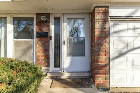 13415 South Mackinaw Avenue Chicago IL 60633