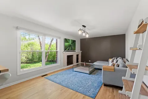 1120 Thompson Boulevard Buffalo Grove IL 60089