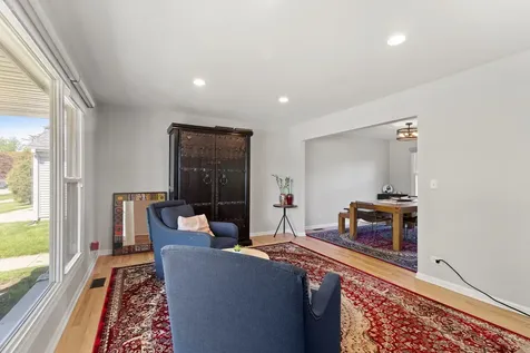 1120 Thompson Boulevard Buffalo Grove IL 60089